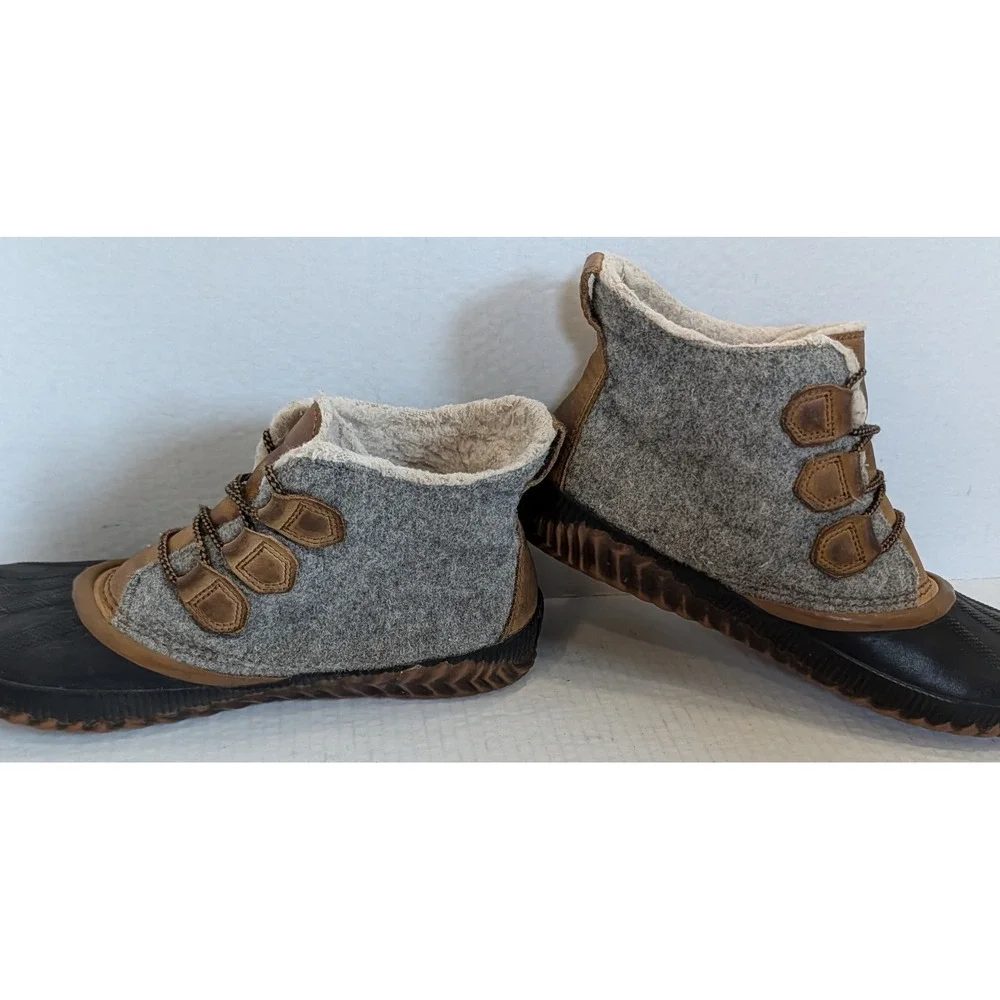 Sorel Women's Waterproof Duck Boots Gray Felt Faux Fur Lined Size 11